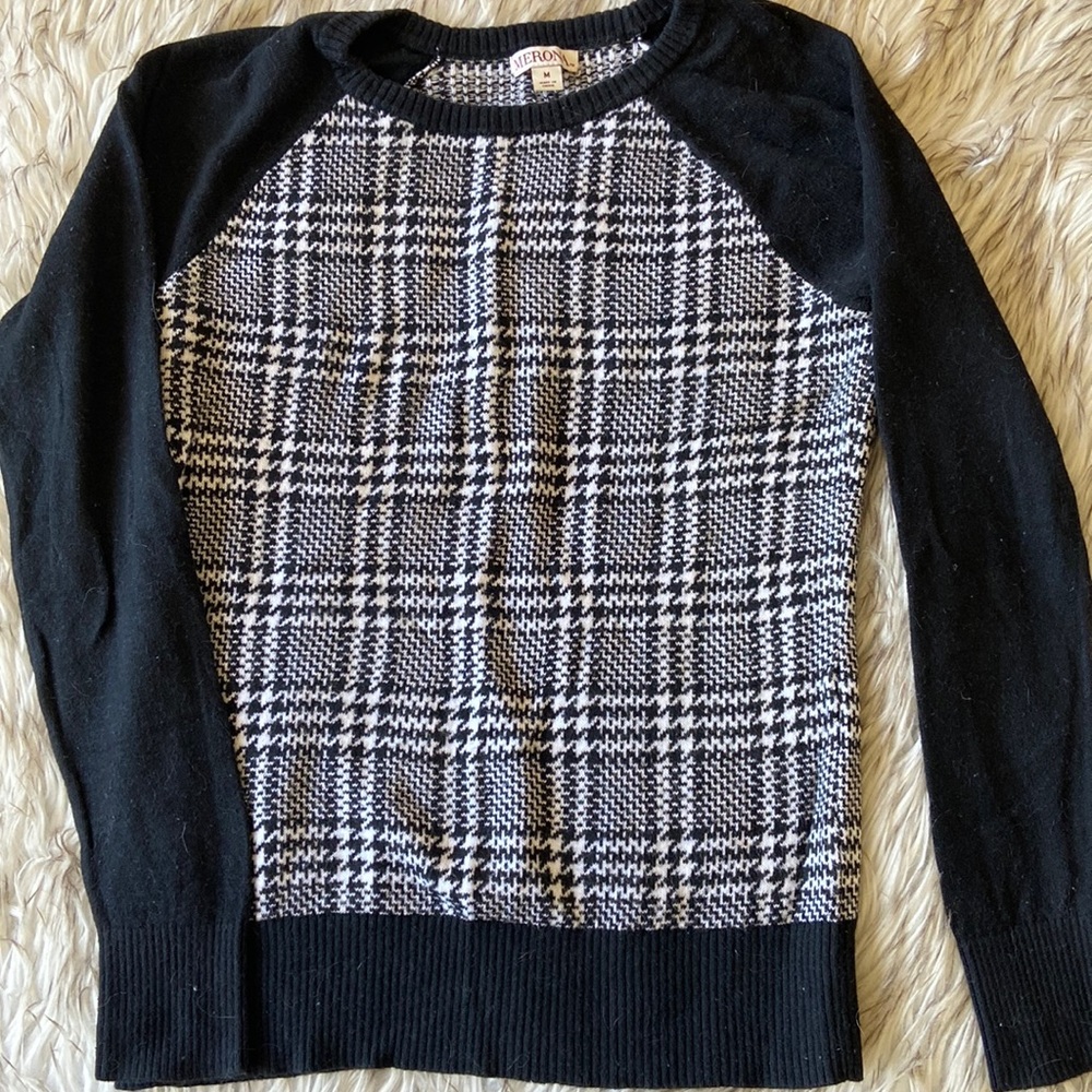 Target black/white sweater